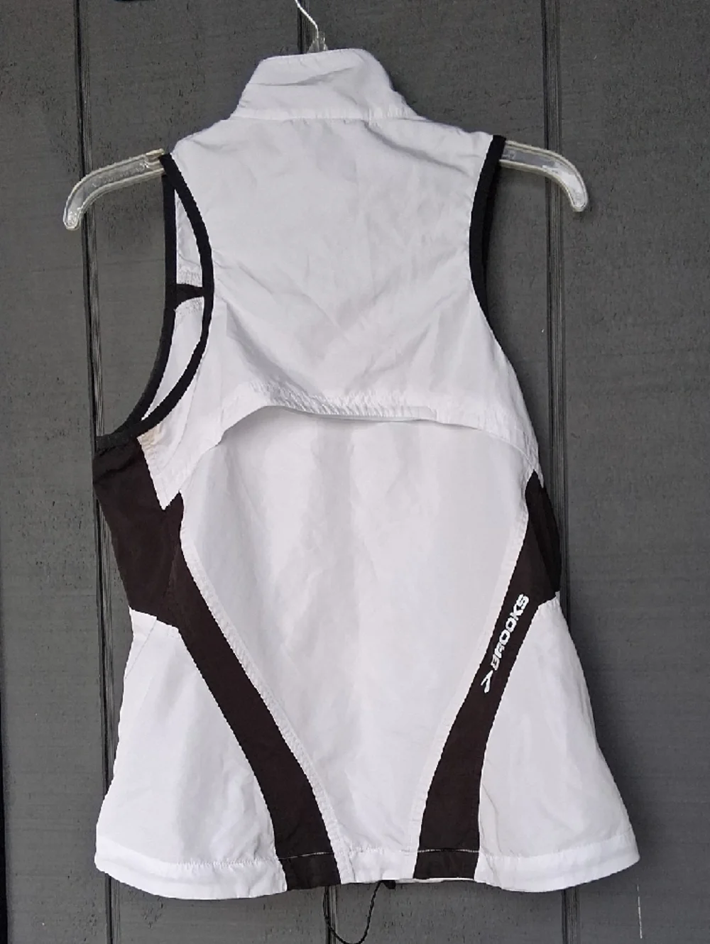 Brooks White and Black Sleeveless Zip-Front Running Vest - Picture 5 of 5